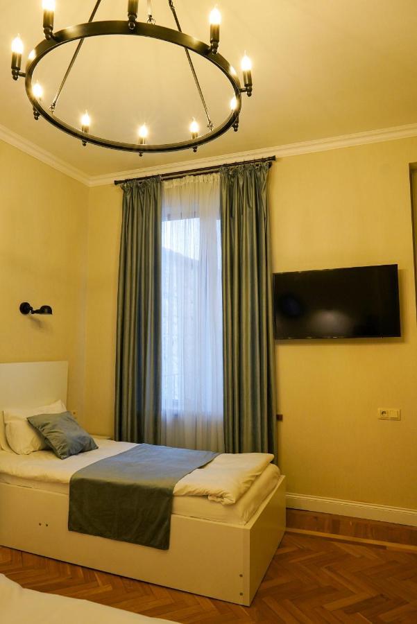 Hotel Ticiani 15 Koutaïssi Extérieur photo